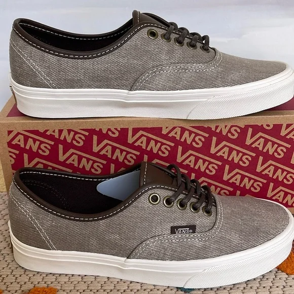 Vans Men’s Authentic
C&L Gray
VN0009PVBXC
Sneakers - Picture 1 of 16
